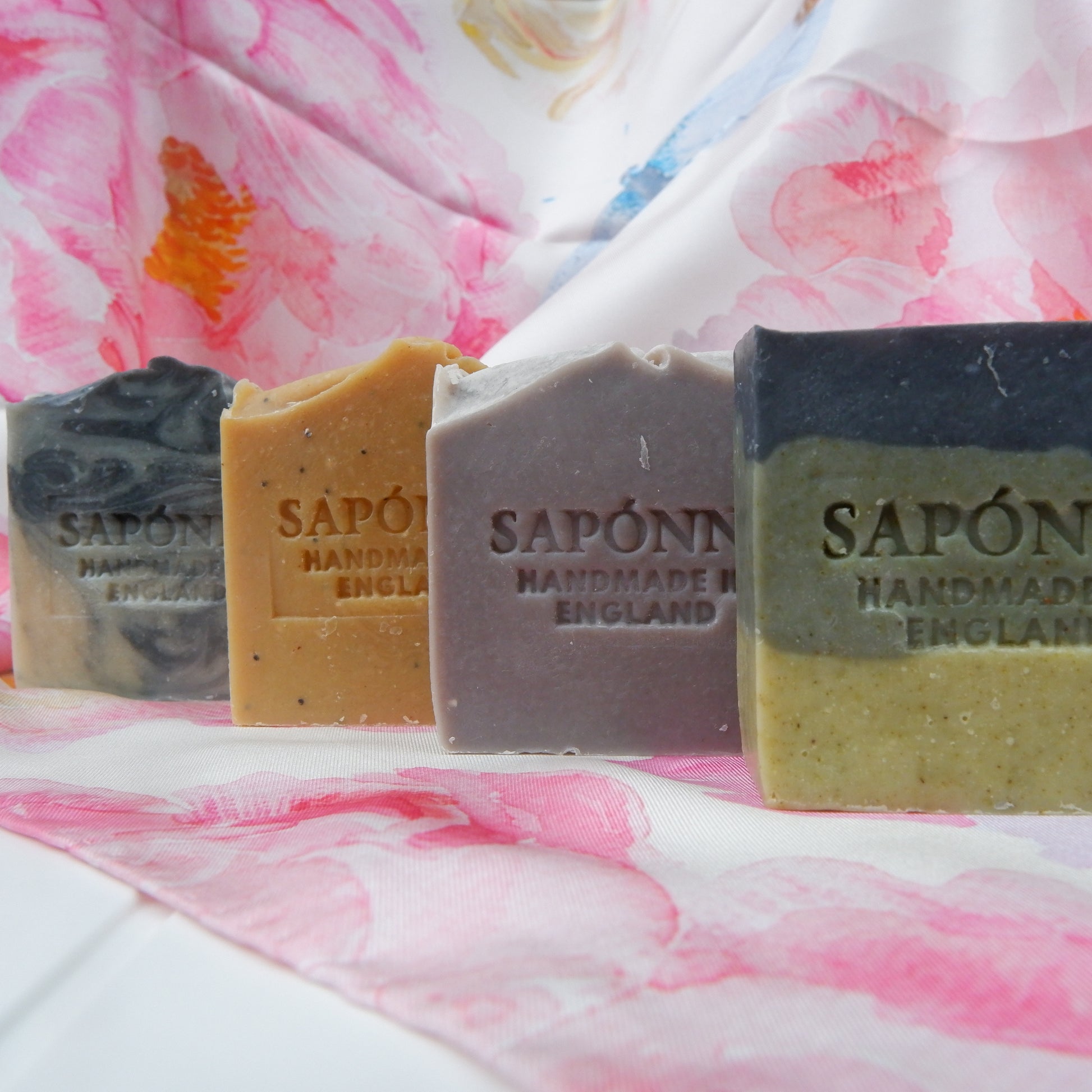 Lavender rosemary sage Alkanet root goat milk soap Sapónne Naturals