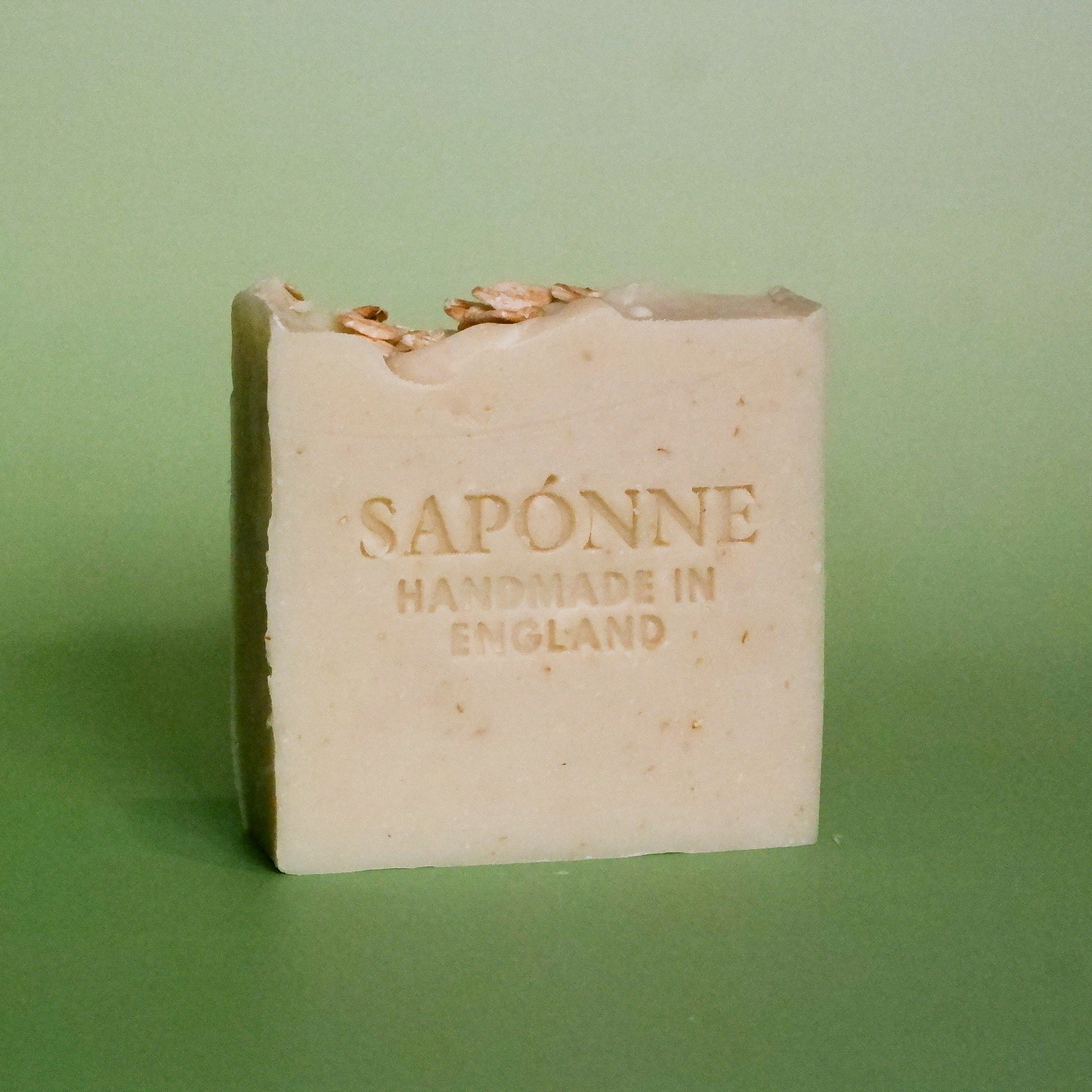 Chamomile and Oats Soap with Volcanic Clay - Sapónne Naturals