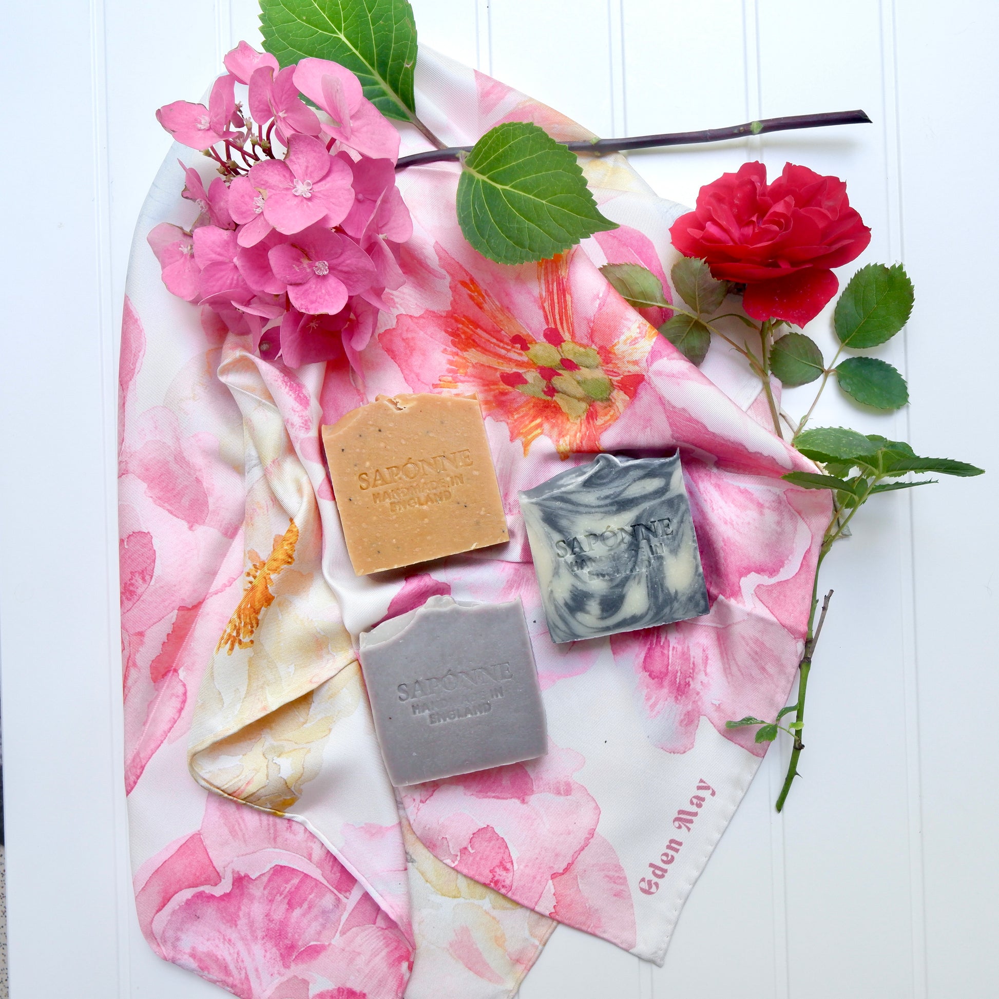 Organic Charcoal Goat Milk Soap Bergamot cedarwood sapónne naturals